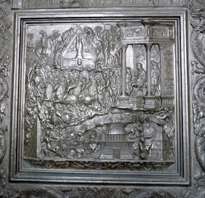 Portale del Filarete in St. Peter, Rome. Detail: Crucifixion of Saint Peter