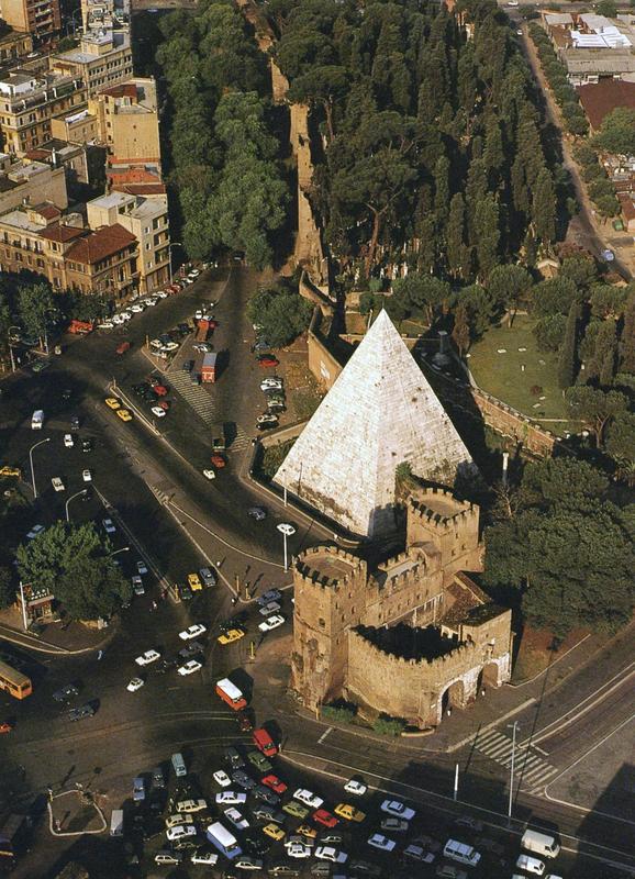 View of the Pyramid of Cestius with current traffic lanes and congestion. (Lefevre, Rome From the Air. Courtesy of Wellesley College Visual Resources Collection)