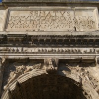 Arch Titus Inscription Frieze Keystone Spandrels KBC 2.jpg