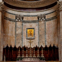 High_altar_Pantheon_Rome.jpg