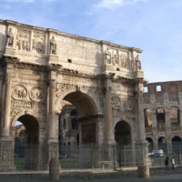 Colosseum_ArchConstantine.jpg