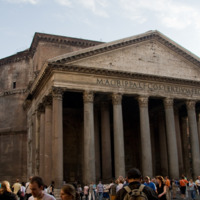 Pantheon_panorama,_Rome_-_5.jpg